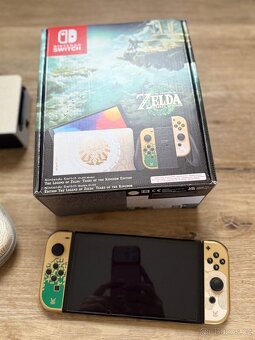 Nintendo Switch OLED Zelda limited edition - 3