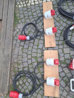 Zásuvková skříň s chráničem+ Prodlužovací kabely - 3