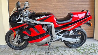 Suzuki Gsx-r 1100 rok 1991 v originálním stavu a lakování - 3