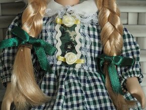 Porcelánová panenka - střední zelená - 3