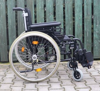 002-Mechanický invalidní vozík Sopur. - 3