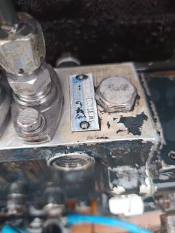 Prodám motor 6245 - 3