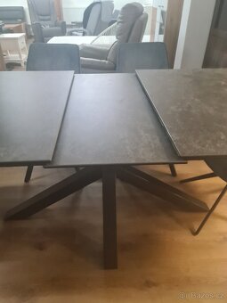 Jídelní stůl rozkládací - 3