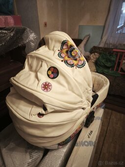 Kočárek Junama - 3