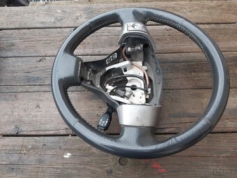 Toyota Rav volant - 3