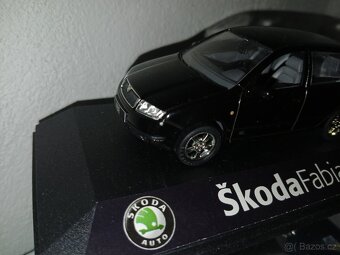 Skoda Fabia hatchback kaden 1:43 černá - 3