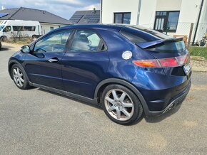 Honda Civic 1.8 vtec Sport 2008 103 kW - 3