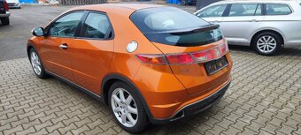 Honda Civic 1.8i - 3