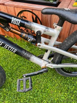 Slopestyle dirt kolo rose the jester - 3