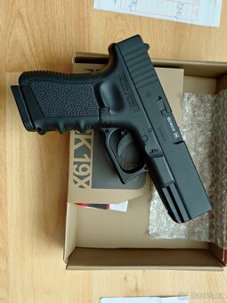 Vzduchová pistole Glock 19X - 3