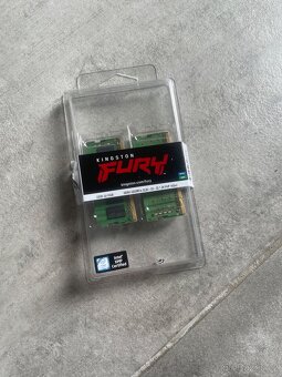 Paměť RAM - 2×8 GB DDR4-3200 SO-DIMM - 3