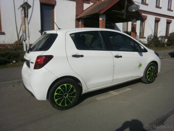 Toyota Yaris rok 2015 5 dv. - 3