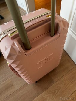 Juicy Couture prirucni kufr - svetle ruzova - 3