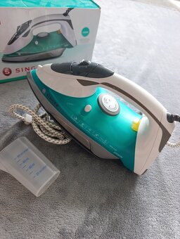 Žehlička Singer 2200W - 3