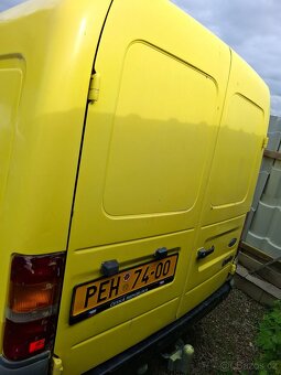 ford Courier - 3