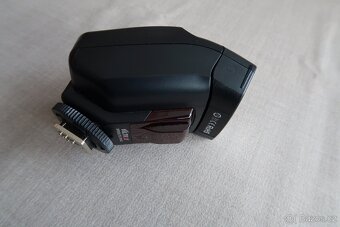 Blesk Viltrox JY610C pro Canon - 3