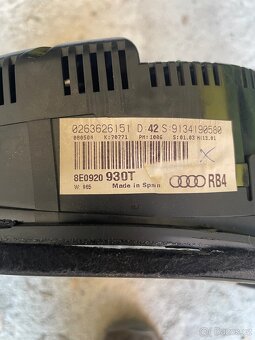 Audi A4 B6 Budíky s barevným maxidotem. - 3
