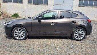 Mazda 3 Revolution 2017 - 3