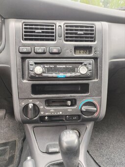 Toyota carina E 1.6 benzin - 3
