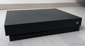 XBOX ONE X 1TB. - 3