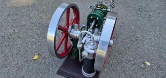 krásný velký plamenožrout vakuový motor model motoru plameno - 3