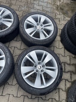 Škoda Zenith 18”// 235/45R18 Goodyear 6-7mm - 3