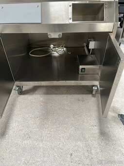 Nerez. skříňka - 3