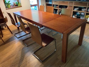 Masívní stůl rozkládací se šesti židlemi - 3