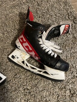 Hokejové Brusle ccm ftpro 4 - 3