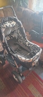 Kočárek a autosedačka - 3