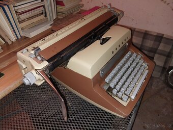 Psací stroj Consul 203 - 3
