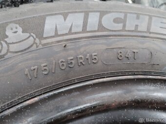 175/65/15 zimni pneu MICHELIN a VREDESTEIN 175/65 R15 - 3