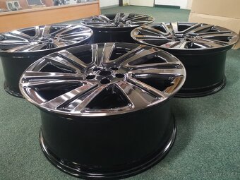 Range Rover Autobiography Black Diamant Luxuri 9,5x22" - 3