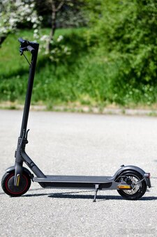 Elektrokoloběžka Xiaomi Mi Scooter Pro 2 - 3