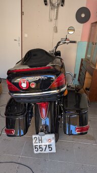 Honda VT750 Shadow - 3