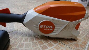 Akumulátorové zahradní nůžky s teleskopickou tyčí STIHL HLA - 3
