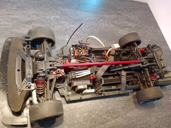 Arrma Infraction 6S BLX 1:7 RTR stříbrná - 3