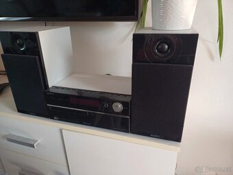 Sony a LG - 3