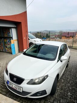 Seat Ibiza 1.2i 51 kW z roku 2011 - 3