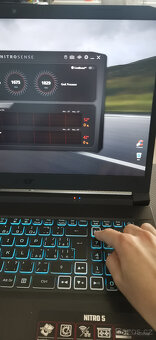 Acer Nitro 5 - 3