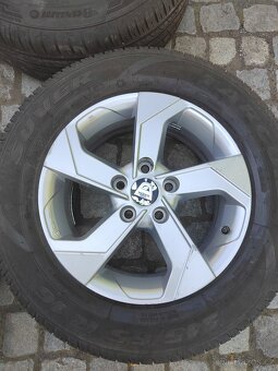 Prodám orig alu 16 Dacia Duster 5x114,3 ET 40 letní pneu - 3