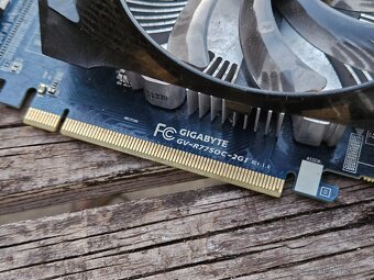 Gigabyte HD 7750 2 GB - 3
