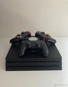 Playstation 4 PRO 1TB - 3