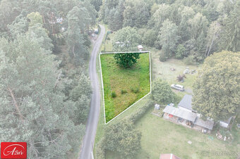 Rovinatý pozemek v krásné, zelené lokalitě - Ploužnice p. R. - 3