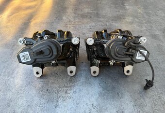 Prodám zadní brzdiče AUDI 370mm - 3