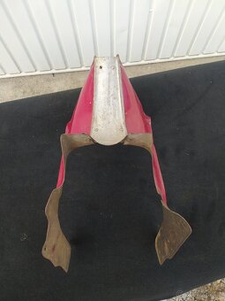 Podsedadlové plechy Jawa 250 kývačka - 3