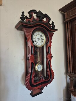 Zajimavé zdobené skříňové hodiny -funkční - 3