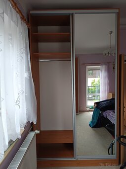 Šatní skříň - 3