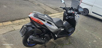 yamaha x-max 2022 - 3