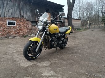 Yamaha XJR - 3